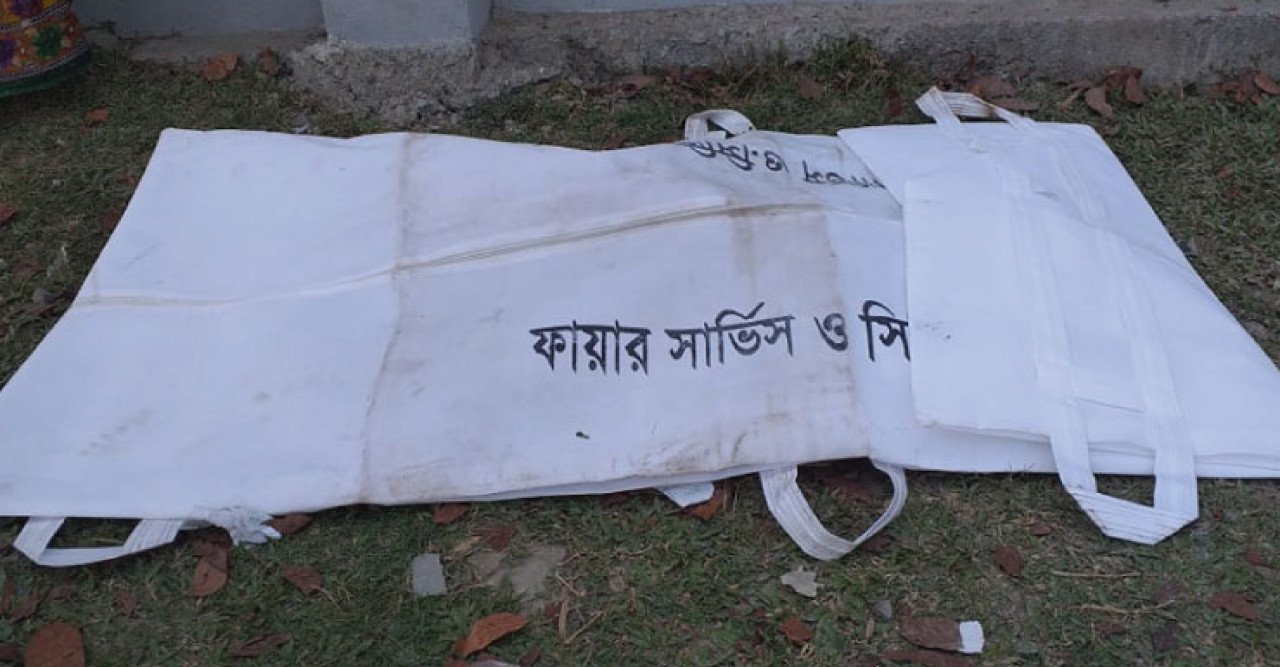 বাসের চাকায় পিষ্ট হয়ে স্কুল ছাত্র নিহত