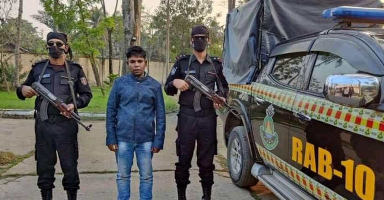 মাদক ব্যাবসার প্রধান সহযোগী হেরোইন আজিজ র্যাবের হাতে গ্রেফতার