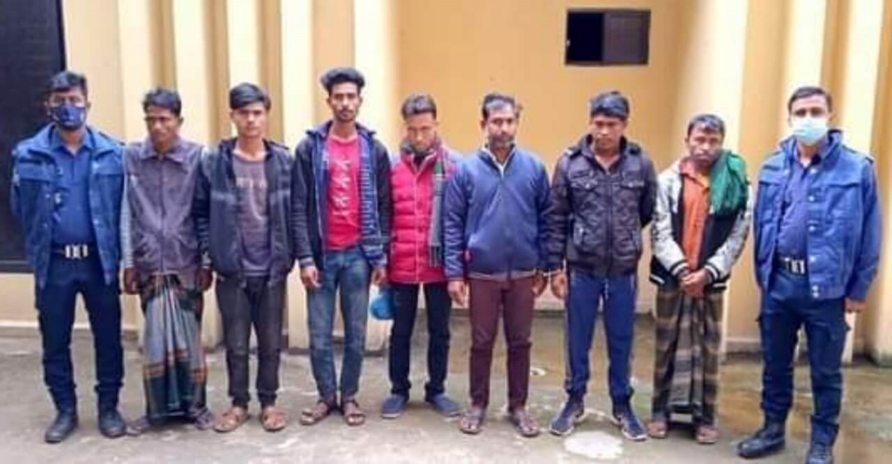 কুলাউড়ায় ৭ জুয়ারী আটকসহ তাস ও নগদ টাকা উদ্ধার