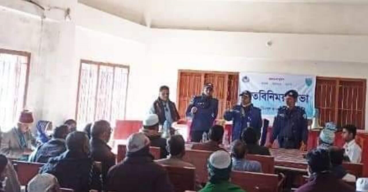শ্রীপুরে নির্বাচনী প্রার্থীদের সাথে আইনশৃঙ্খলা বাহিনীর মতবিনিময় সভা
