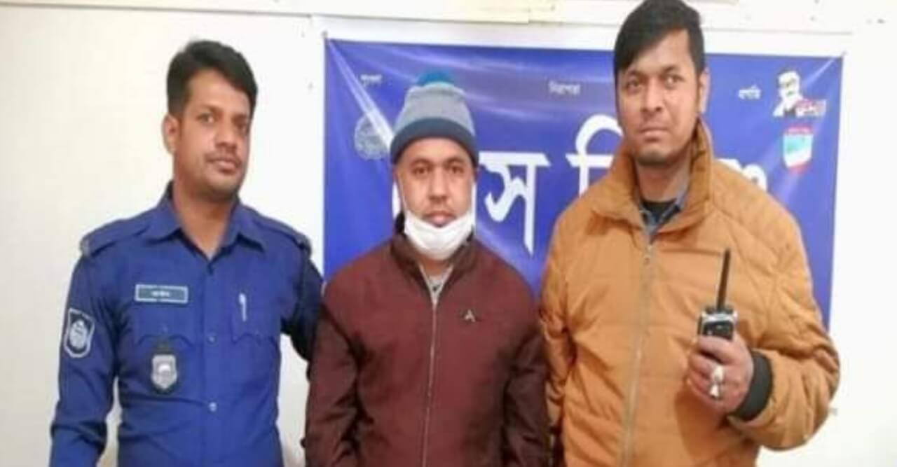 কাটিয়ায় ইয়াবাসহ মাদক বিক্রেতা গ্রেফতার