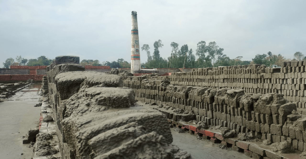 অসময়ে বৃষ্টি, ইট ভাটায় ব্যাপক ক্ষতি সাধন