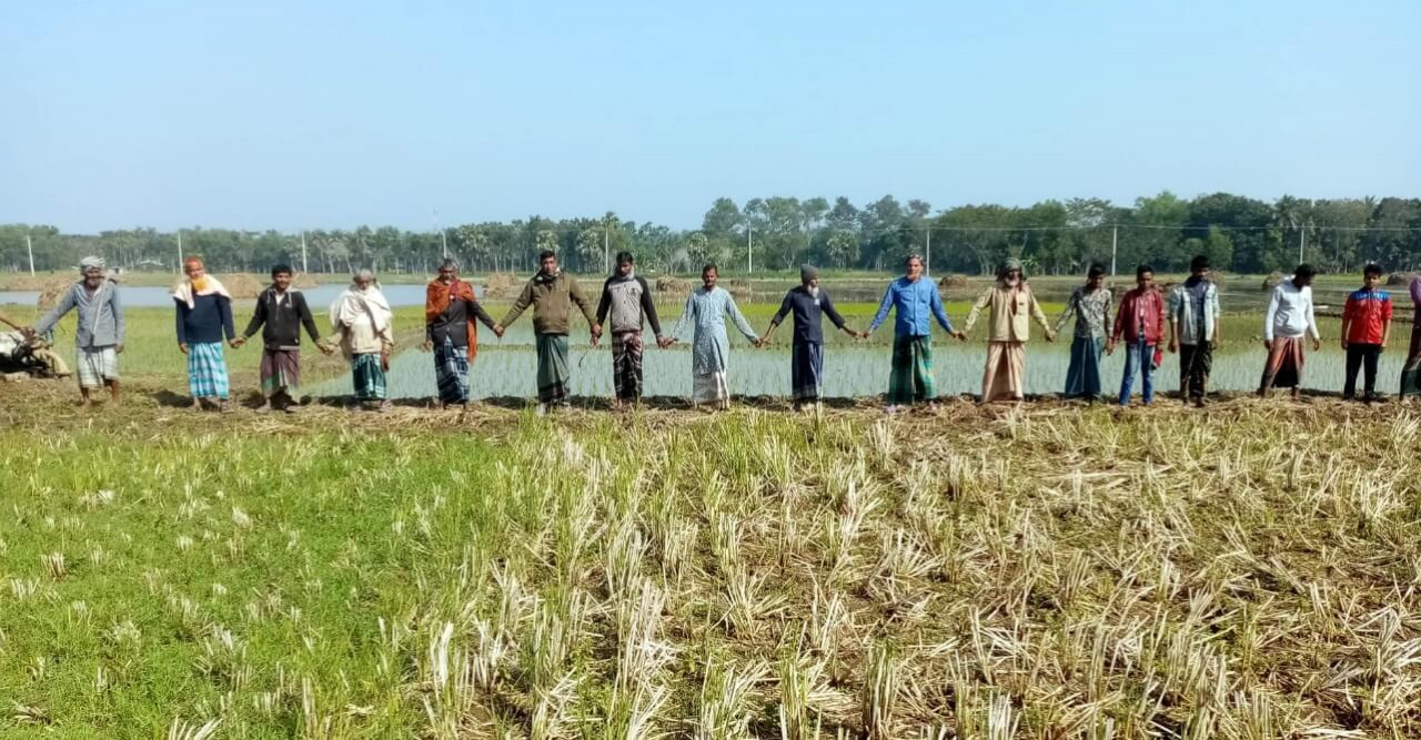 নড়াইলে খাল সংস্কারের অভাবে জলাবদ্ধতা! ১০০ একর জমির ফসলের ক্ষতি