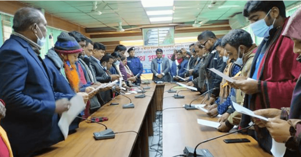 সুন্দরগঞ্জে শপথ নিলেন দুই ইউনিয়নের সদস্যরা