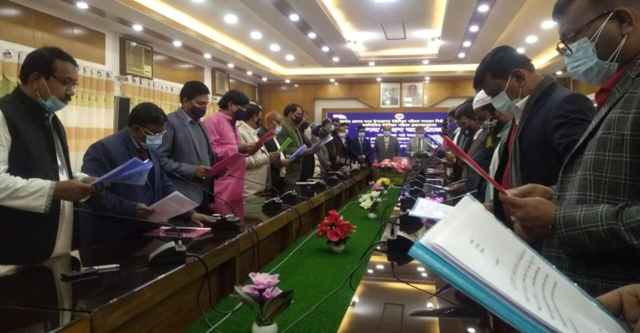 ঠাকুরগাঁও সদরের নবনির্বাচিত ২০ ইউপি চেয়ারম্যানদের শপথ গ্রহন অনুষ্ঠিত