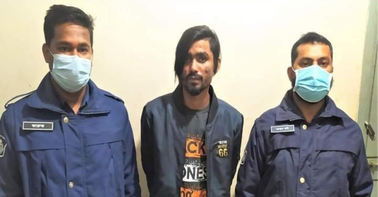 পুলিশ ফাঁড়ির অভিযানে আবছার বাহিনীর প্রধান আবছার গ্রেফতার