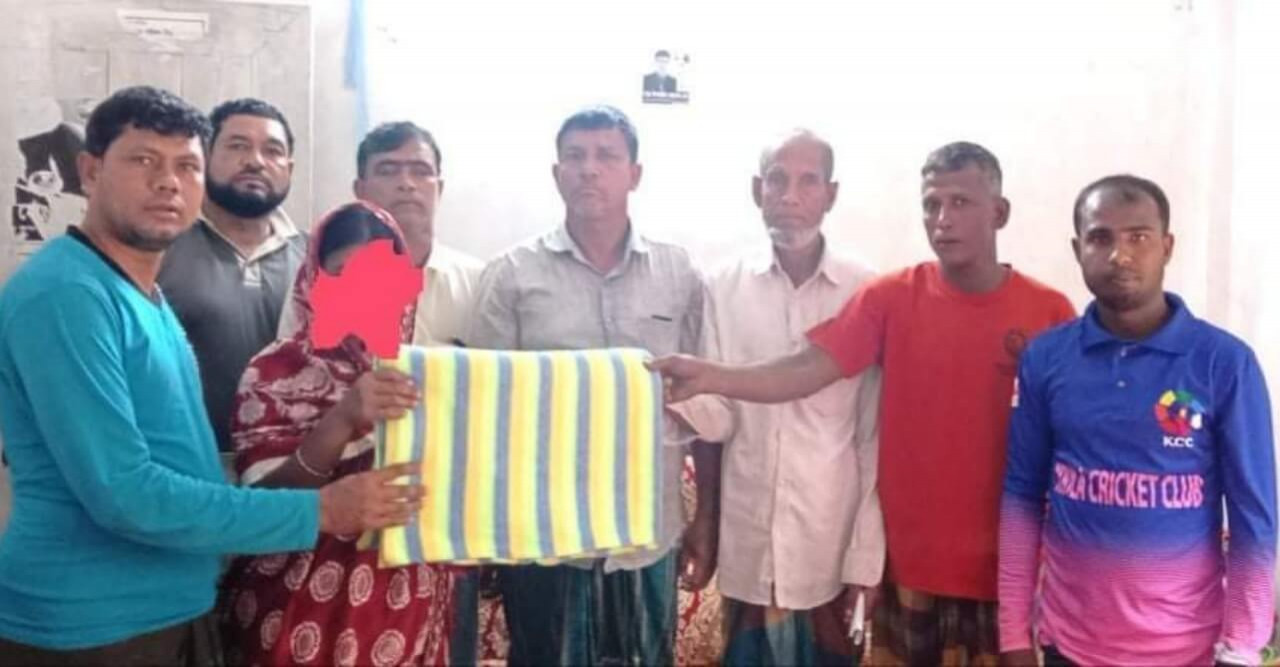 শীতবস্ত্র বিতরণের মধ্যে দিয়ে কৌলা ক্রিকেট ক্লাবের যুগপূর্তি উদযাপন