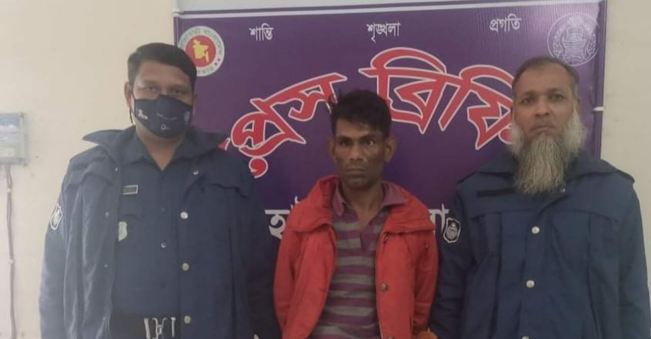 মোল্লাহাটে থানা পুলিশের অভিযানে ইয়াবাসহ মাদক কারবারী আটক