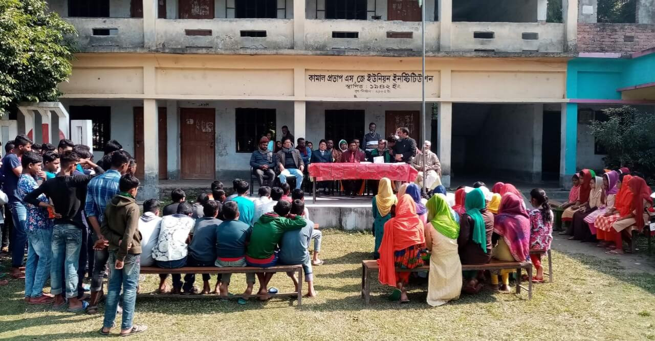 নড়াইলে প্রায় ৩ ভাগের ১ ভাগ শিক্ষা প্রতিষ্ঠানে শহীদ মিনার নেই