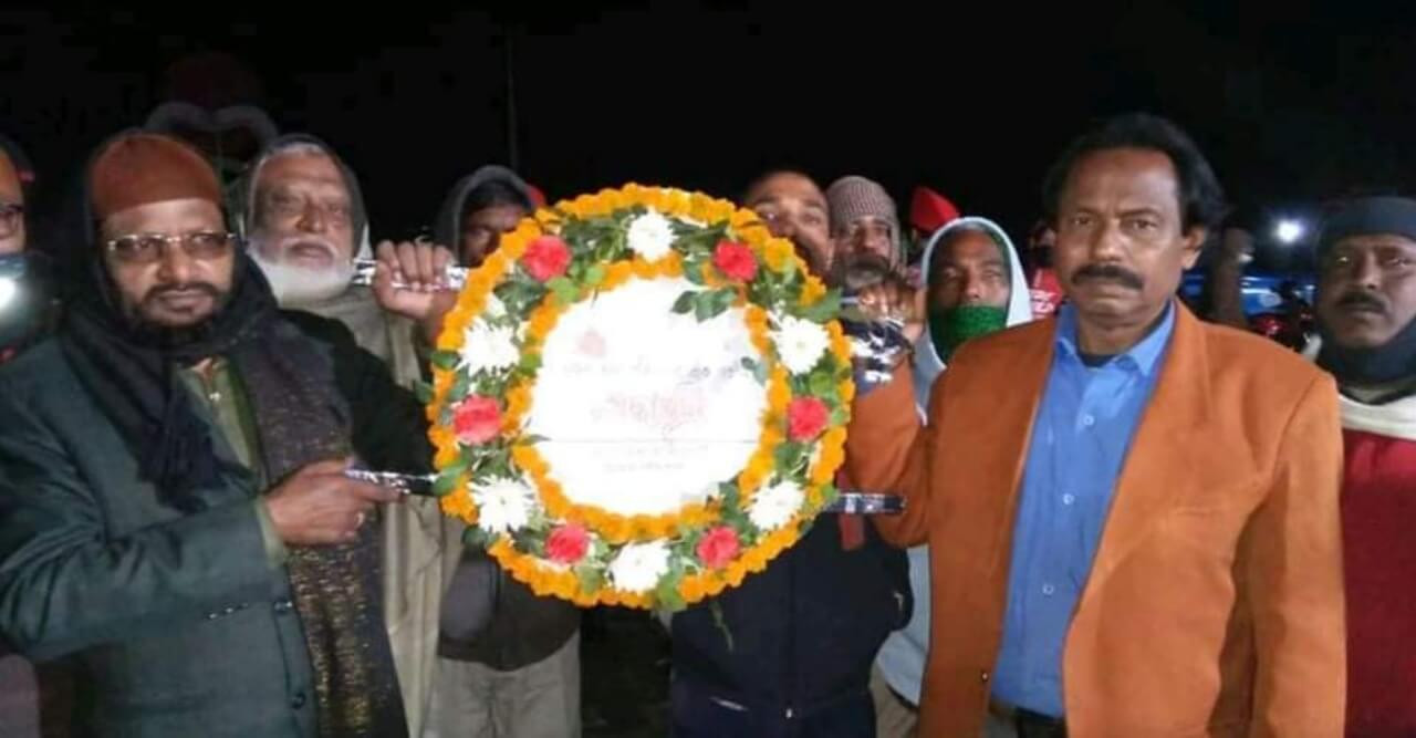 একুশের প্রথম প্রহরে ডোমার পৌর জাতীয় পার্টির শ্রদ্ধা নিবেদন