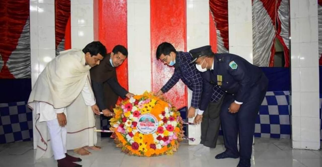 গুরুদাসপুরে শহীদ দিবস ও আন্তর্জাতিক মাতৃভাষা দিবস পালিত