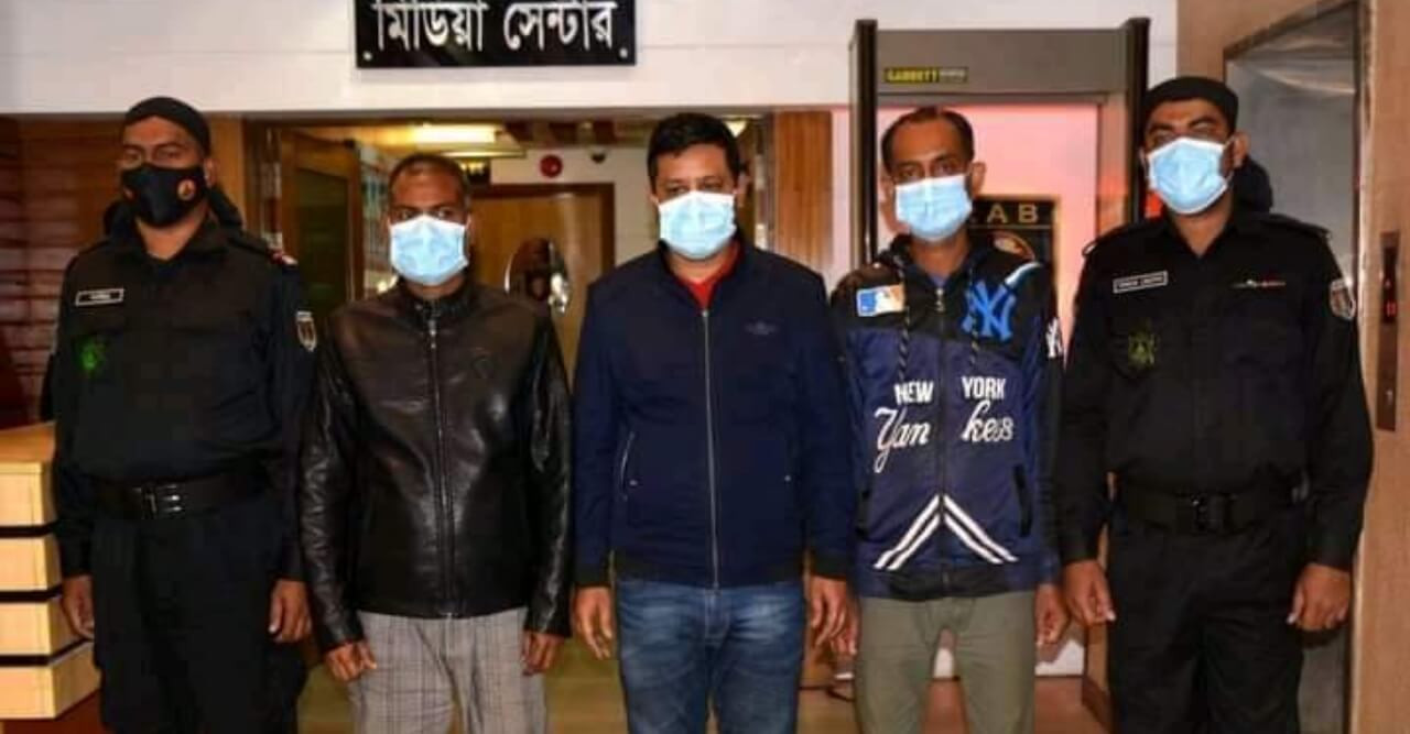 রাজধানীতে কোটি টাকা হাতিয়ে নেওয়া ভূয়া সেনা কর্মকর্তাসহ ৩ প্রতারক গ্রেফতার
