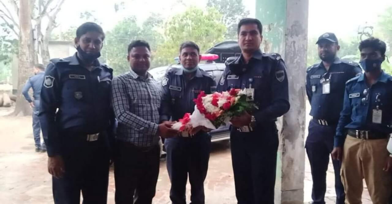 কলারোয়ার সোনাবাড়ীয়ায় মাদক, মানব পাচার, সন্ত্রাস নির্মূলে পুলিশিং মতবিনিময় সভা অনুষ্ঠিত