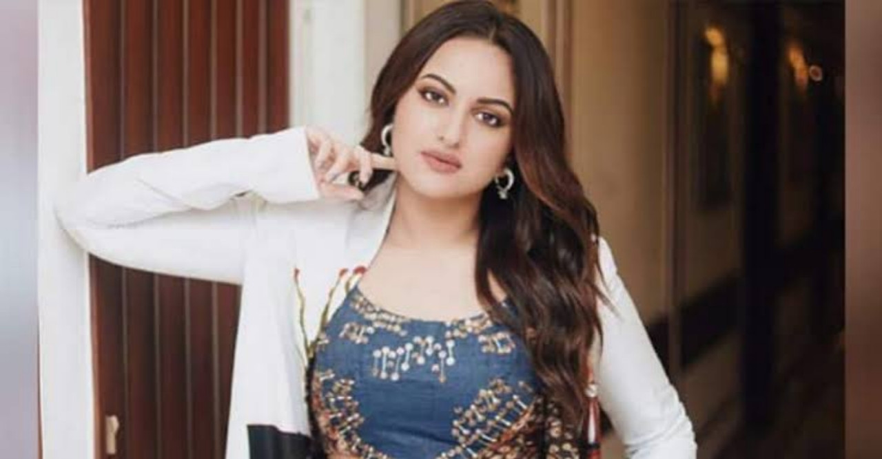 অর্থ জালিয়াতির অভিযোগে গ্রেপ্তার হতে পারে অভিনেত্রী সোনাক্ষী