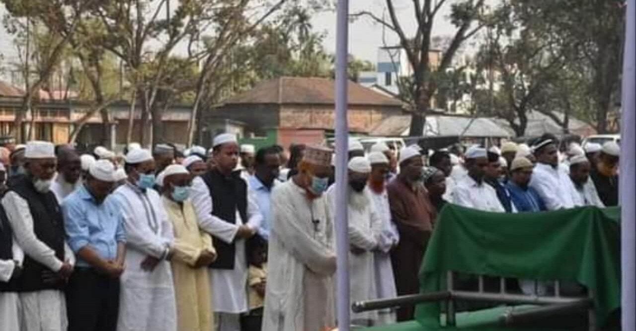 মুক্তিযোদ্ধা সংসদ কমান্ডার ফজলুল হকের দাফন রাষ্ট্রীয় মর্যাদায় সুসম্পন্ন