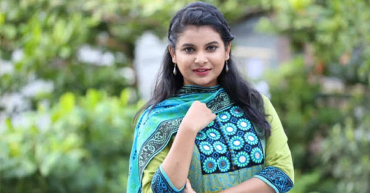 অভিনেত্রী শবনম ফারিয়া'র জন্মদিন আজ