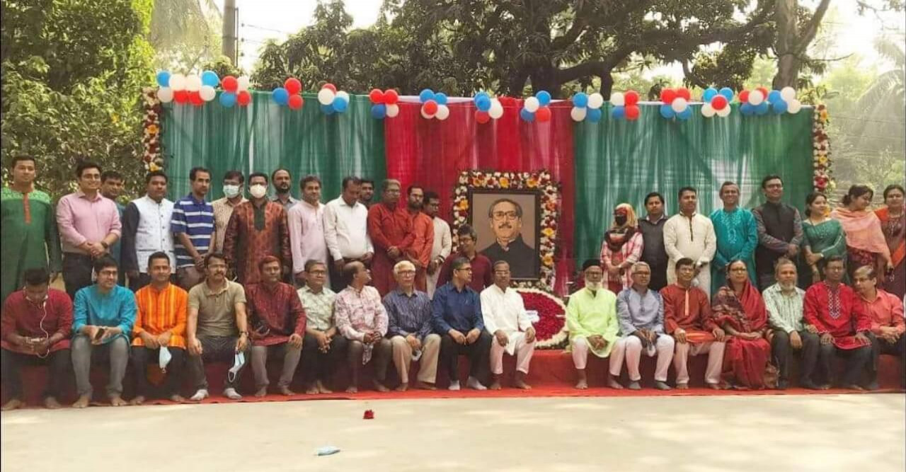 বঙ্গবন্ধুর জন্মবার্ষিকী উদযাপন করলো জবি নীল দল