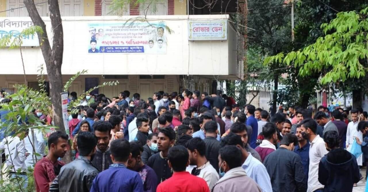জবিতে প্রগতিশীল ছাত্রজোটের ওপর হামলা, জখম ৬
