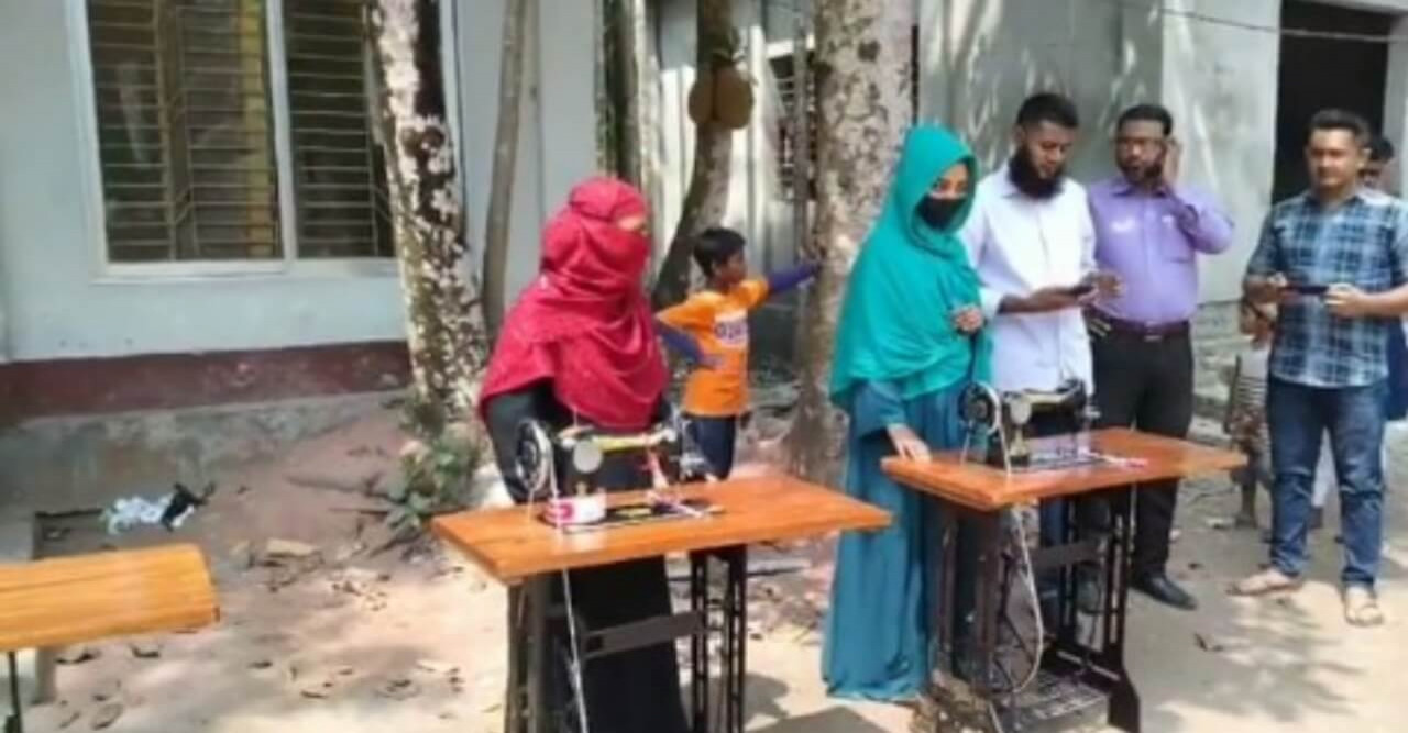 অসহায় মানুষের পাশে নজির স্থাপন করে যাচ্ছেন মানবকি পুলিশ জীবন মাহমুদ