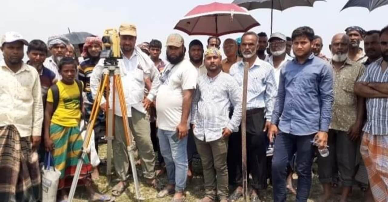 দৌলতখান উপজেলার নিয়ামতপুর ইউনিয়ন চরটি পরিমাপ করে ফিলার নির্ধারন