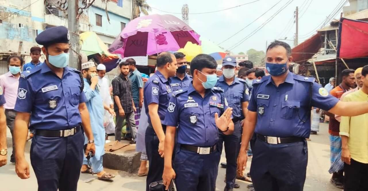 মাহে রমজানের পবিত্র মাসে ভোলা শহরের যানজট নিরসনে সরেজমিন পরিদর্শনে পুলিশ সুপার