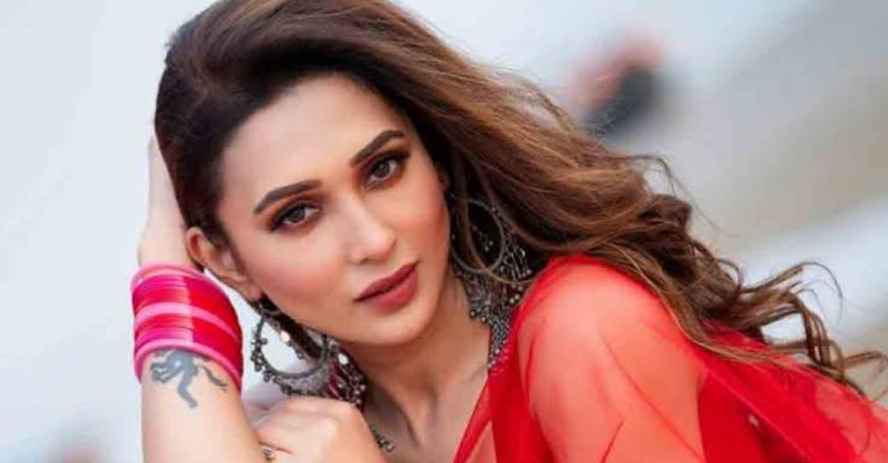 প্রথমবাররের মতো হিন্দি সিনেমায় মিমি চক্রবর্তী