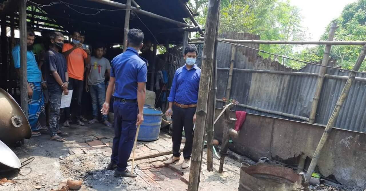 আসমানখালি বাজারে দুটি দোকানে ভোক্তা অধিকার সংরক্ষণ অধিদপ্তরের জরিমানা