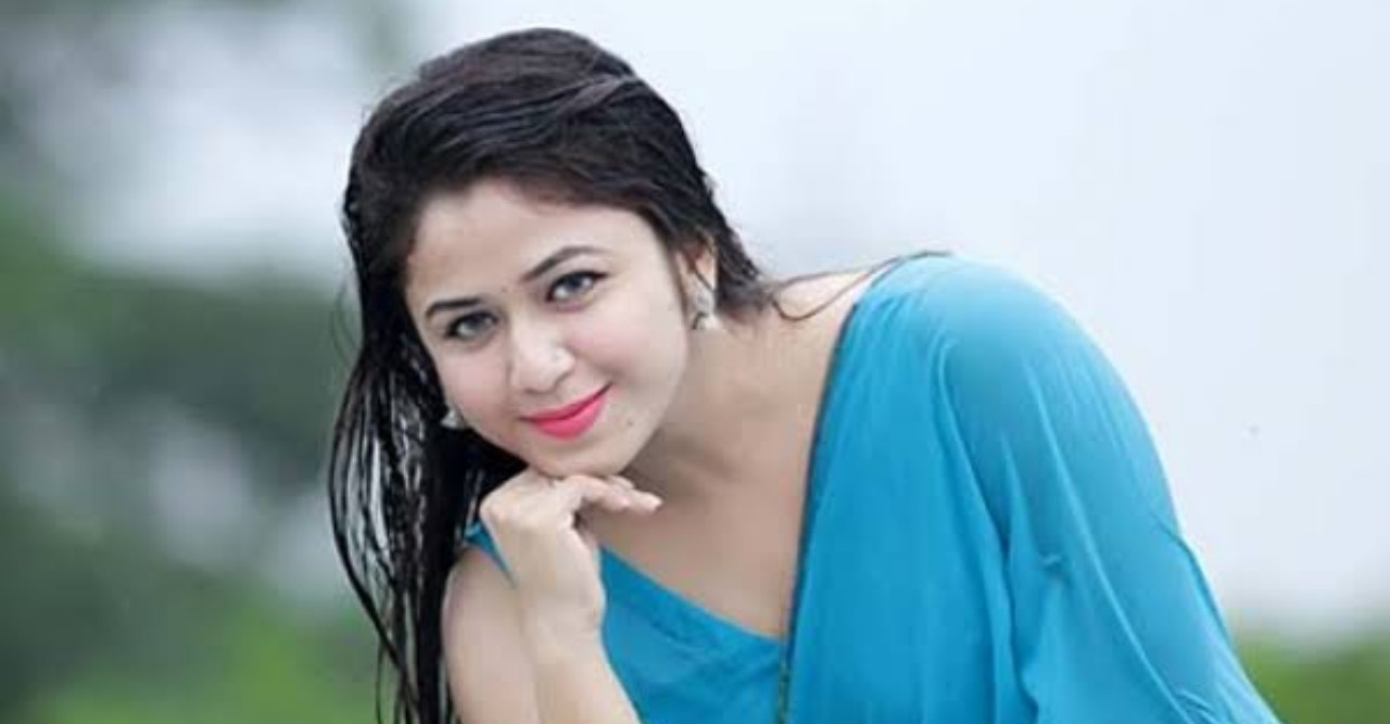 চেহারার সৌন্দর্য বাড়াতে প্লাস্টিক সার্জারি সমালোচনা করেলেন ফারিয়া
