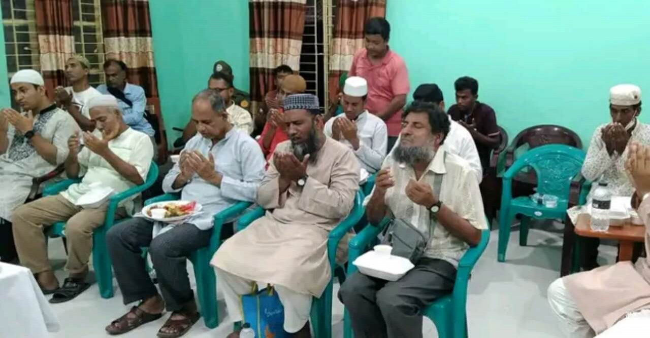 খালেদা জিয়ার রোগ মুক্তি কামনায় দোয়া ও ইফতার মাহফিল
