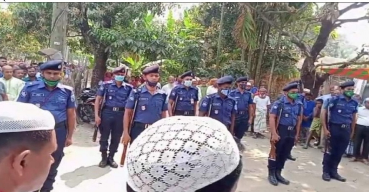 রাণীশংকৈলে বীরাঙ্গনা হুনুফা'র রাষ্ট্রীয় মর্যাদায় দাফন