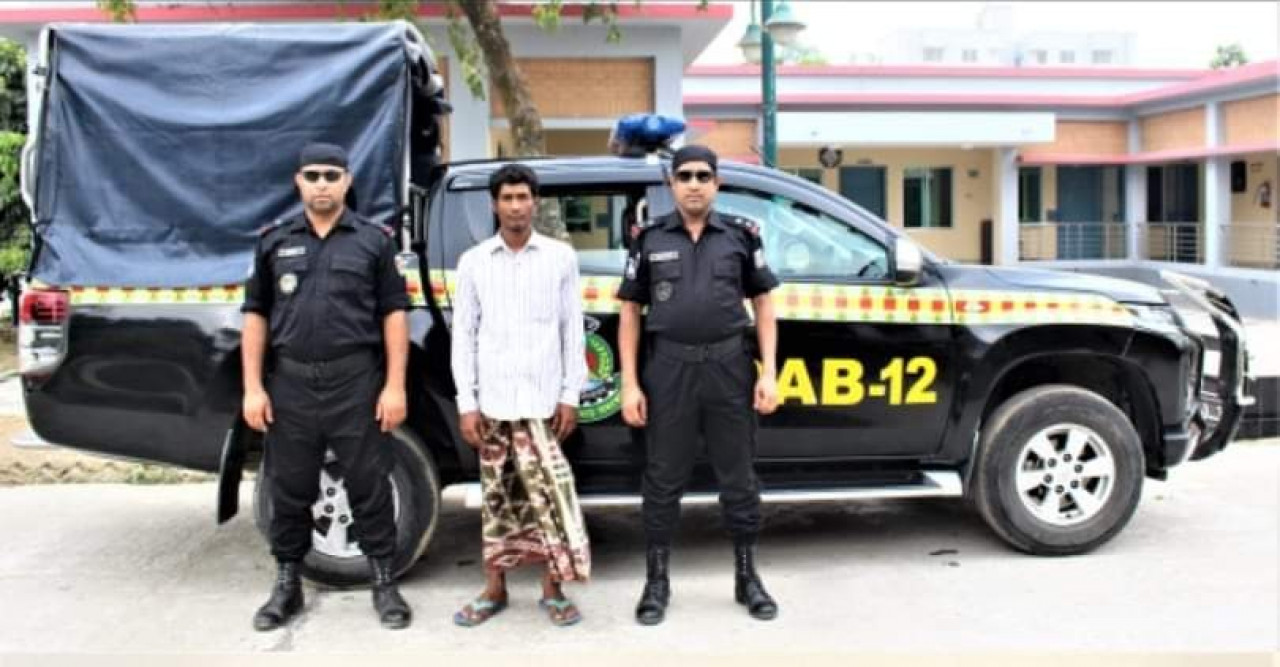 সিরাজগঞ্জে তাড়াশে ১০লক্ষ টাকা মূল্যের হেরোইনসহ আটক ১