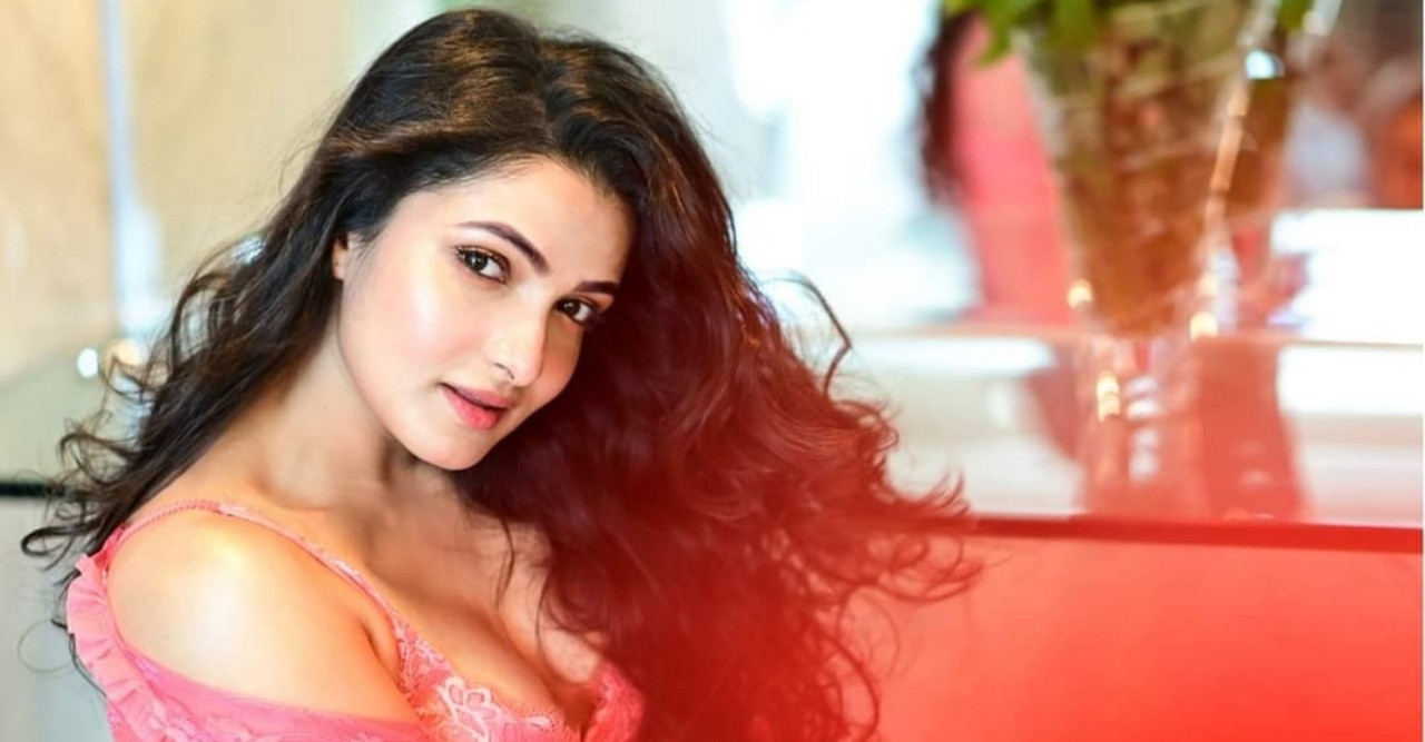 করোনায় আক্রান্ত অভিনেত্রী তনুশ্রী চক্রবর্তী
