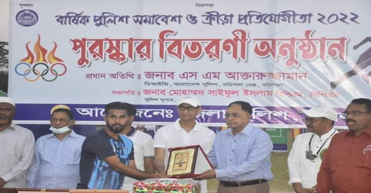 জেলা দৌড়ে চ্যাম্পিয়ন দক্ষিণ আইচা’র পুলিশ সদস্য অনিক